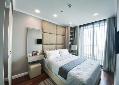 Brand New 2 bedrooms Condominium for Sale near 2 lines of Sky Train with special promotion !