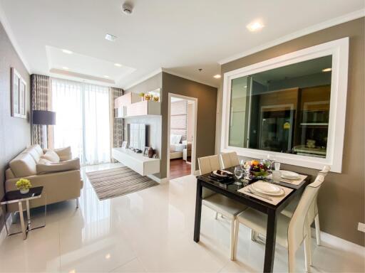 Brand New 2 bedrooms Condominium for Sale near 2 lines of Sky Train with special promotion !