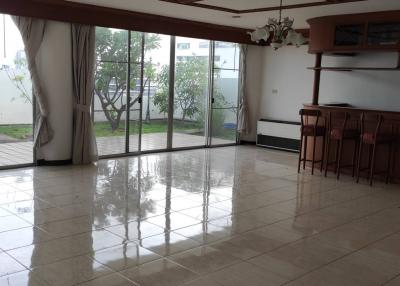 For RENT : Le Chateau Mansion / 4 Bedroom / 4 Bathrooms / 560 sqm / 120000 THB [10886379]