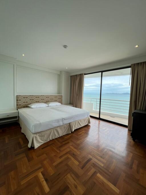 Sale, rent, condo, golden location, sea view room, special price Royal Cliff Pattaya