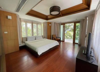 beautiful house by the sea House ready to move in, good location, Wongamat, Pattaya