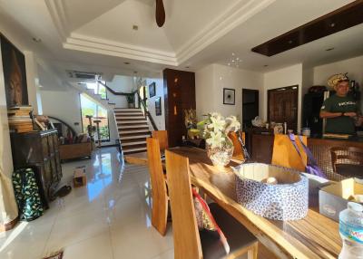 Thai modern style house Contemporary style, Phu Thara Pattaya, less than 20 minutes from Pattaya, special price.