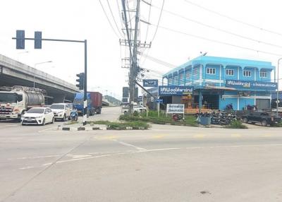 Commercial building for sale, 6 booths, next to Highway 36, Nikhom Phatthana, Rayong.