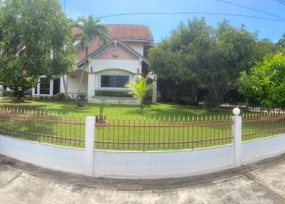 Good house for sale, quality price, very good atmosphere (corner house) Mab Prachan Basin, Pattaya