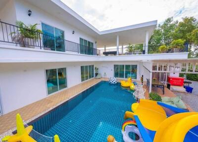 Pool villa for sale, 6 bedrooms, 5 bathrooms, special price, ready to move in, Chaiyaphruek, Pattaya