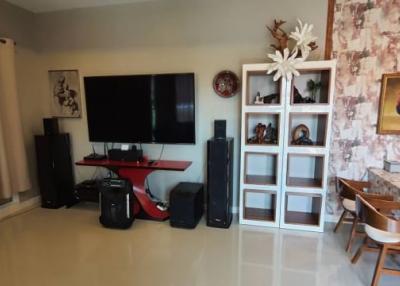 Beautiful house with private swimming pool, Bang Saray, Sattahip, special price.