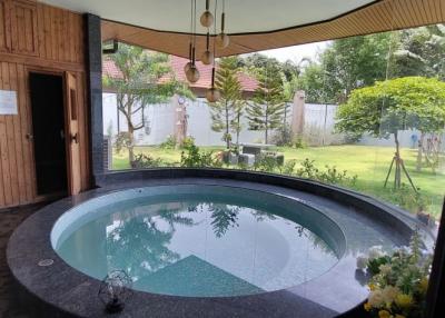 Modern 7-bedroom pool villa near Tara Pattana International School, special price