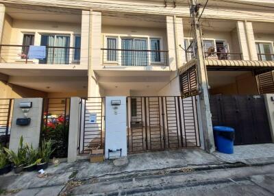 2-storey townhouse for sale, special price Nong Mai Kaen, Nern Plub Wan, Pattaya