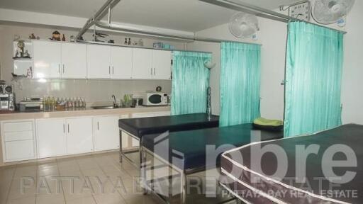 Double Shop House For Sale In Pattaya East