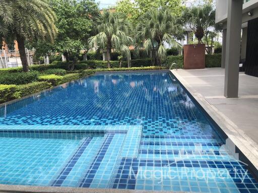 4 Bedrooms House For Sale in Grand Bangkok Boulevard Rama 9-Srinakarin