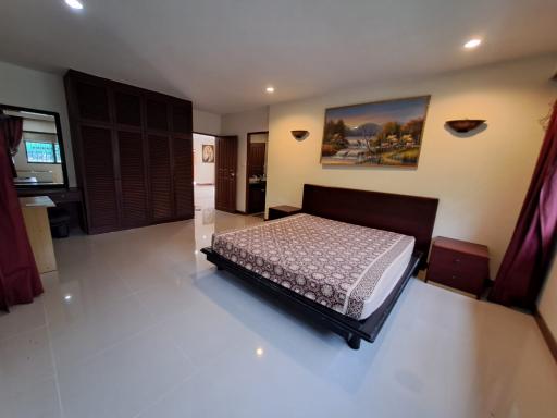 Single-storey detached house for sale in the heart of the city, Pattaya, seaside village, special price