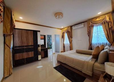 2-storey pool villa with a large swimming pool. near the railroad Nong Prue, near Pa Boon Kitchen 2
