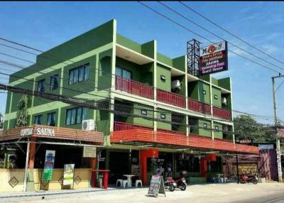 Urgent sale, commercial building, 4 booths, area 100 sq m, Chaiyapruek, Pattaya
