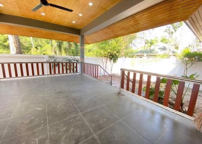 Single house, beautiful, large area Comes with a private pool, large house, Takhian Tia, Pattaya