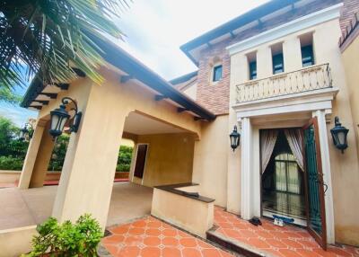 Beautiful house for sale in the project, special price, Nusa Chivani, Pattaya.