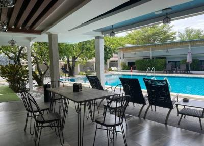 Hotel for sale in North Pattaya, near Terminal 21 Pattaya, has a hotel license ready to operate.