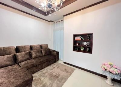 2-storey townhouse behind the corner of Jomtien beach, ready to move in, special price, Soi Wat Boonkanchana