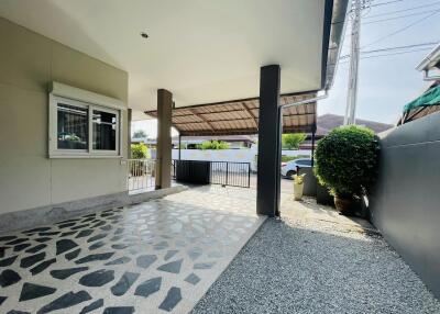 Sale ​​and rent a single storey house in Pattaya, Soi Huay Yai