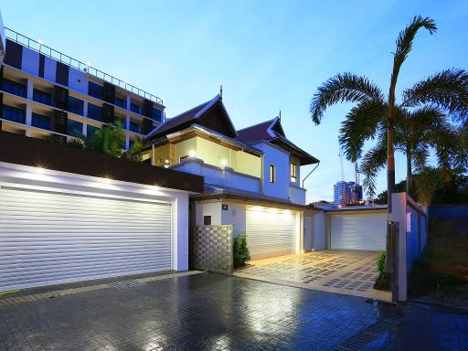 House for sale, pool villa, beautiful, luxurious, look expensive, good location, near Walking Street, Pattaya