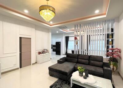 Selling a new one-story house. Soi Siam Country Club, near Mabprachan Reservoir