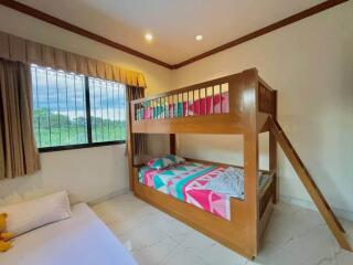 2 storey detached house for sale, Soi Chaiyapruek, near Jomtien beach, only 5 minutes, special price