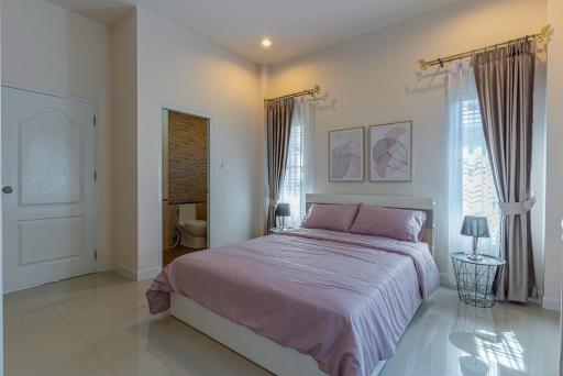 Sale, rent, beautiful house in the project near The Regent International School, Sensiri, Nong Pla Lai, Bang Lamung.