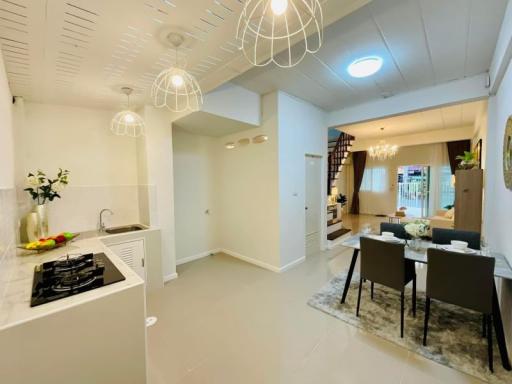 2 storey townhouse for sale, Soi Nern Plub Wan, Pattaya, buy today, lots of free gifts!!