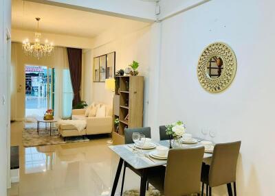2 storey townhouse for sale, Soi Nern Plub Wan, Pattaya, buy today, lots of free gifts!!