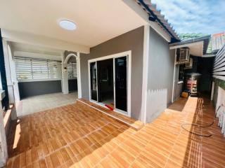 Quick sale, beautiful twin house. Newly renovated, Nong Ket Yai (Phunsuk University), Pattaya