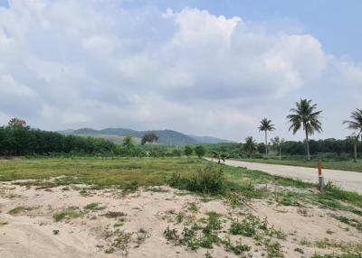 Land for sale, purple plot, white spots, Khao Khan Song, Sriracha, Chonburi.