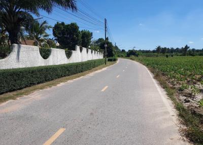 Land for sale near the edge of Mabprachan Reservoir, Nong Prue, Pattaya.