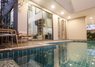 House style Luxury Modern Pool Villa 2 floors Madcha Nirvana Pattaya special price 12.99 million baht.