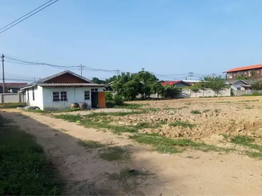 
                        Land for sale, cheap price, good weather, in the com...