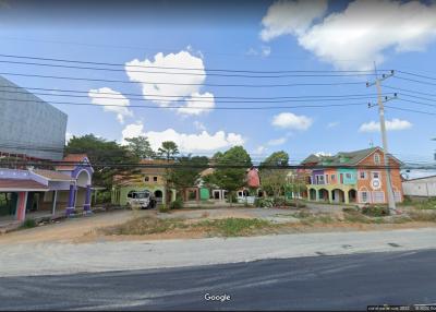 Land for sale with buildings Next to Sukhumvit Road, beautiful plot, good location, Jomtien, Pattaya