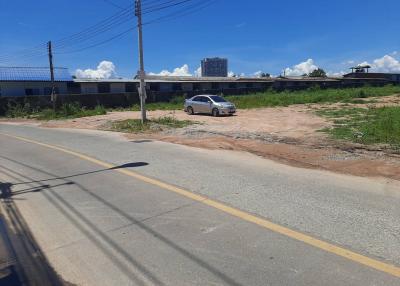 Land for sale in the heart of Pattaya, about 10 minutes drive to the sea, Soi Thepprasit.