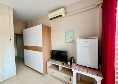 Sale ​​​​apartment 3 booths, Soi Buakhao, Pattaya.