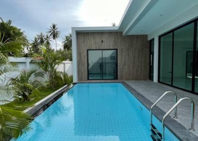 single storey house 3 bedrooms, 2 bathrooms, wide usable area with swimming pool, Nong Pla Lai, Pattaya