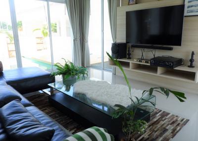 Pool villa for sale, Huay Yai, Pattaya, special price 12,000.000 baht