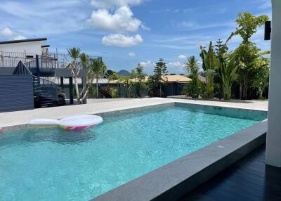 new build house two-story detached house private pool Installment house with owner, Khao Chee Chan, Pattaya