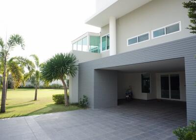 Very nice ++ Luxury villa, modern design, wide area for rent.