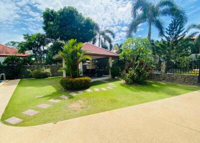 Pool villa in a private and peaceful village near the edge of the Mabprachan basin, Pattaya