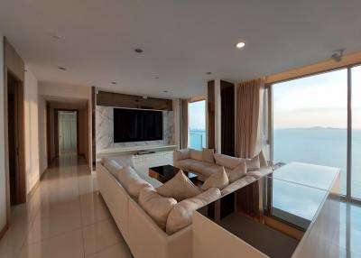 For Sale Riviera Wongamat Sea View Special price of only 35 million baht.