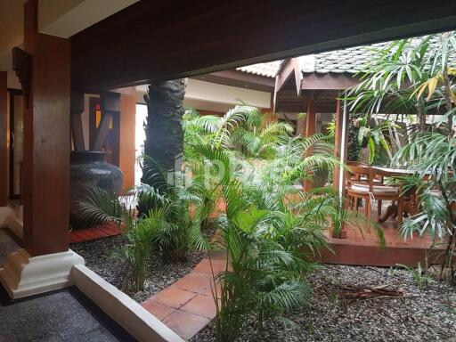 Jomtien Village with Fully Furnished for Sale