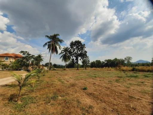 Land for sale in Huay Yai, Pattaya, near the golf course Green view villas phoenix golf.