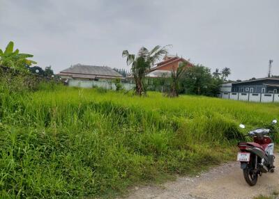 1 rai of land for sale Location: Nong Jub Tao - Na Chom Thian Price 5,000,000 million baht.