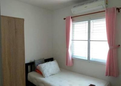 2 storey townhome for sale with furniture in Central Pattaya