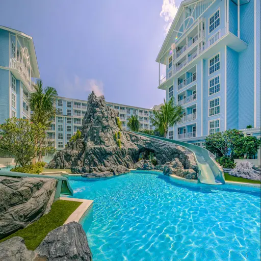 
                        Grand Forida, luxury condo, newly built, pool view,...