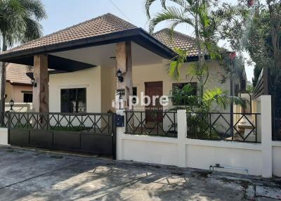 Si Suk Villas For sale in Estate Pattaya