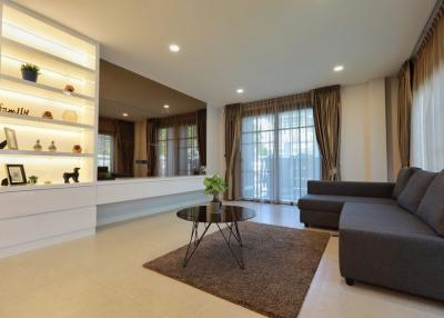 Sell ​​and rent a beautiful two-storey house. in a premium village project near Regent International School Pattaya