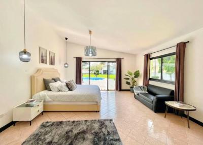 Selling a house with a lot of space. Mabprachan Reservoir, Pattaya A house that comes with natural atmosphere and good environment. can travel in many directions
